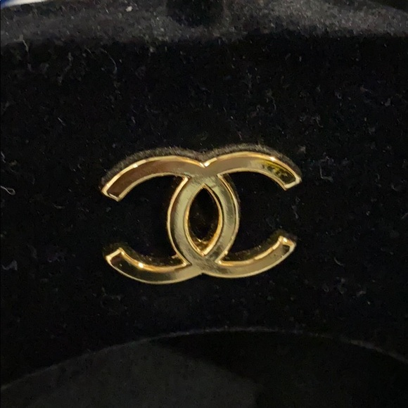 Chanel - jacket - Picture 12 of 13